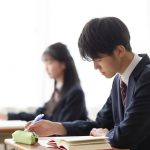 予備校を選ぶ際に知っておきたい医学部の受験科目とは？